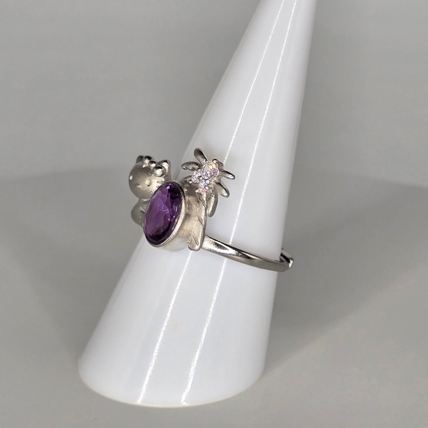 Kitty in Paradise Amethyst Adjustable Silver Ring